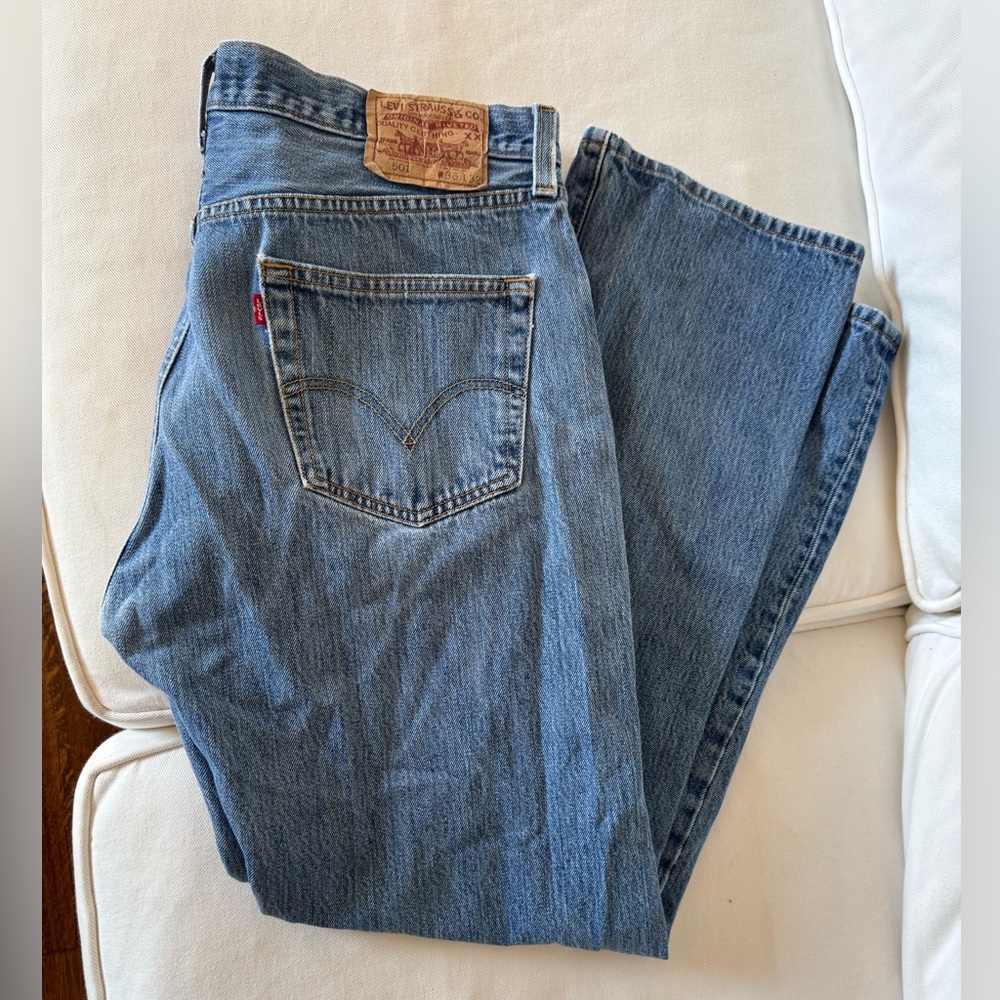 Levi's Vintage 501 Men's Original Straight Leg Jeans 36x32, Button Fly, red tab - Picture 2 of 9